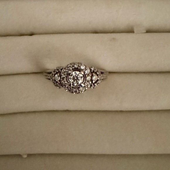 Diamond ring - Picture 5 of 7